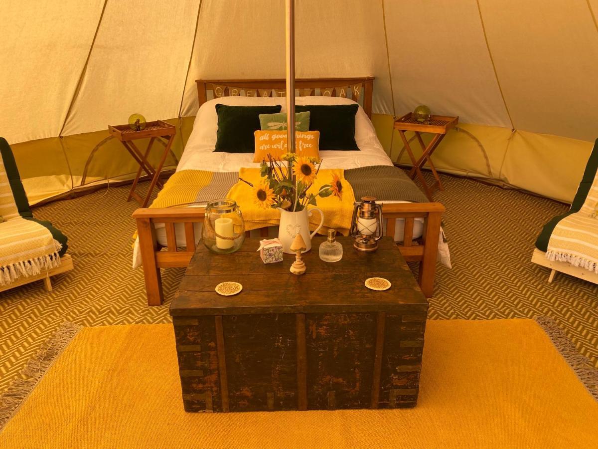 Готель Black Mountains Glamping Абергейвенні Екстер'єр фото